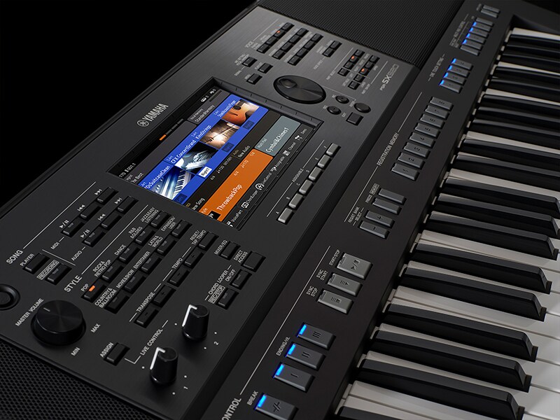 Photo du clavier arrangeur Yamaha PSR-SX720+ vue du dessus en diagonale gauche