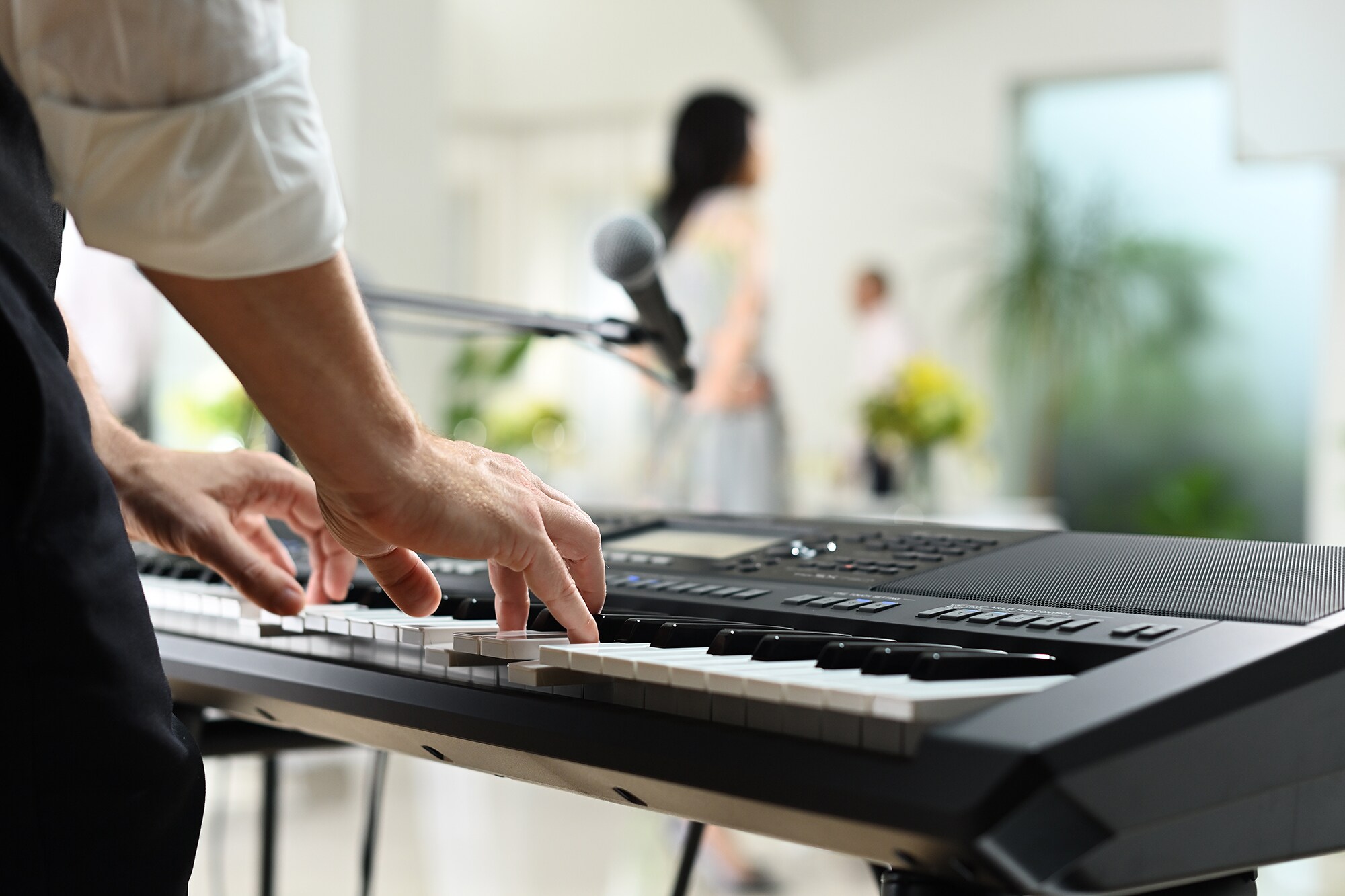 Clavier arrangeur Yamaha PSR-SX720+ utilisé dans un lieu de fête