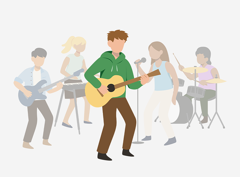 Homme prenant plaisir à utiliser l'application d'entraînement musical Extrack pour improviser en accompagnant d'autres instruments