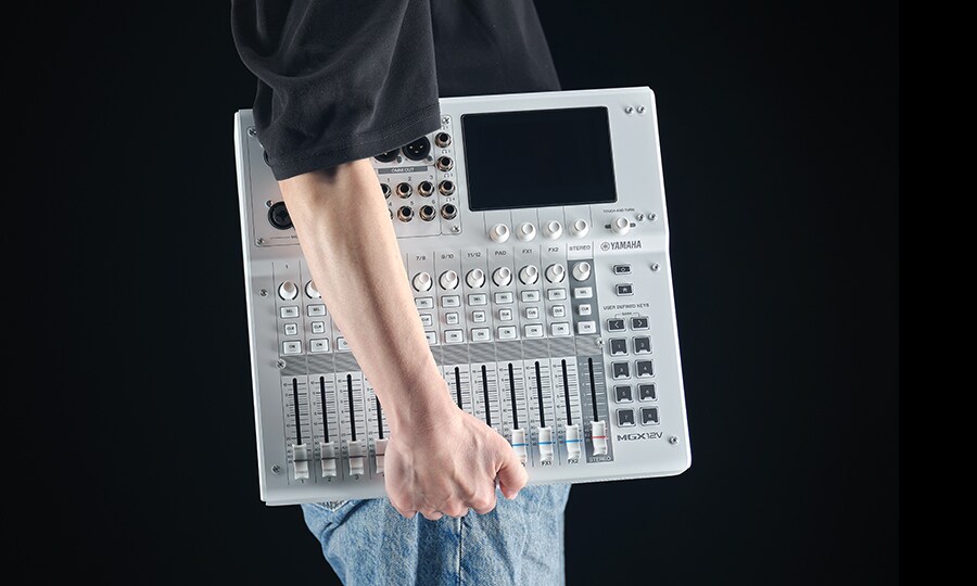 MGX12 - Présentation - Série MGX - Consoles de mixage - Produits
